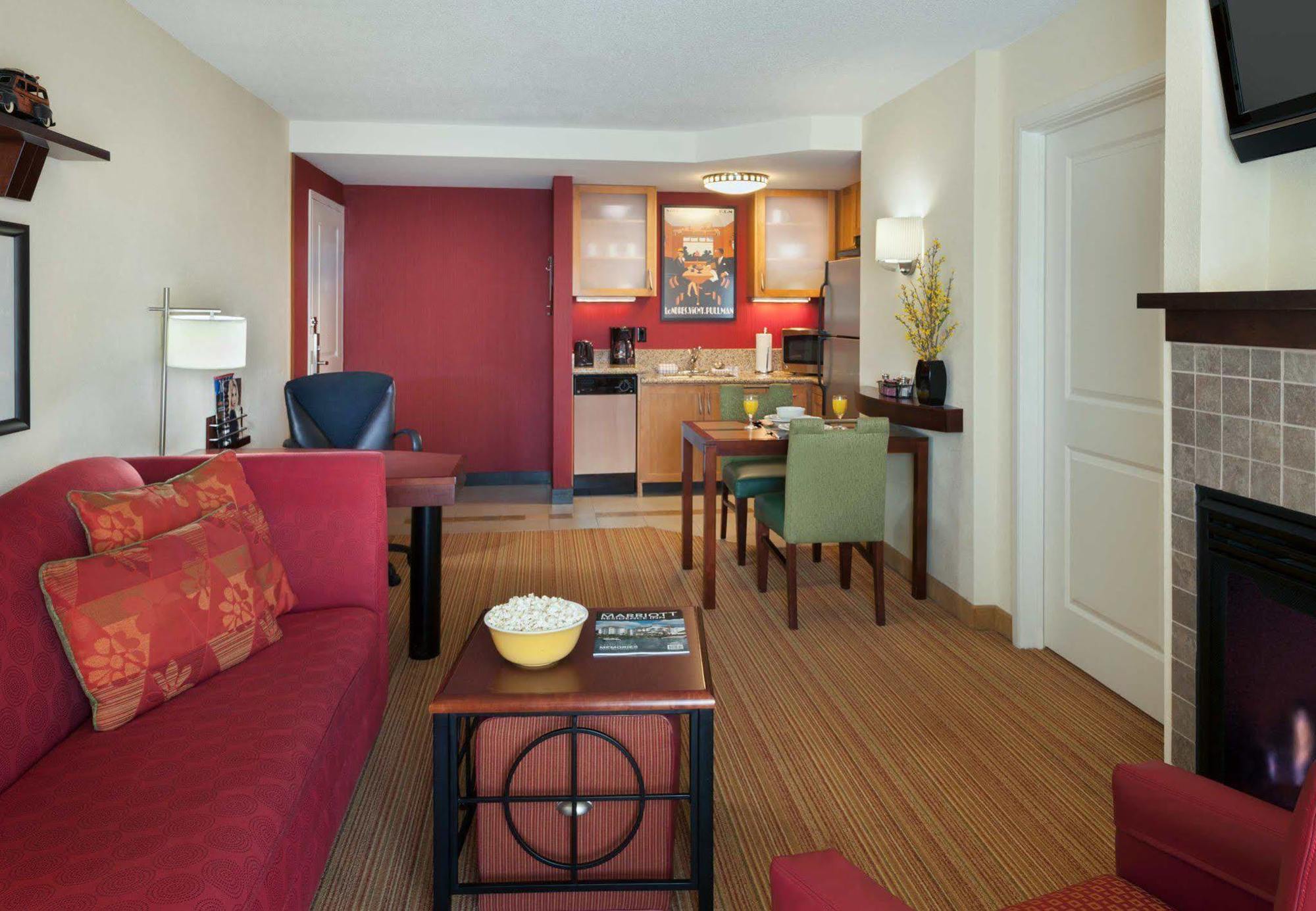 Residence Inn By Marriott Gravenhurst Muskoka Wharf Eksteriør billede